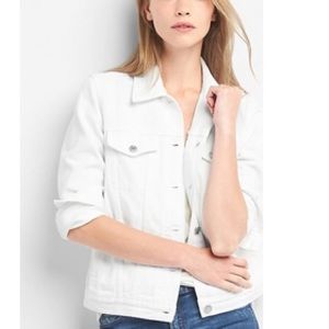 BEAND NEW WITH TAGS White Gap Denim Jacket